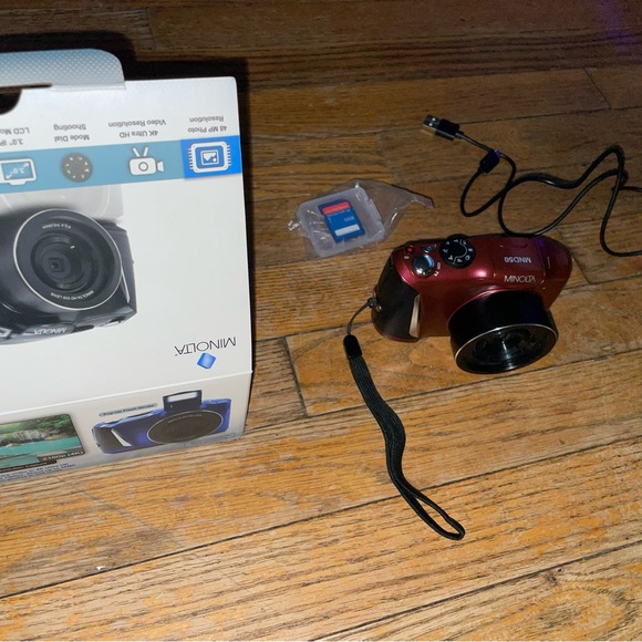 Minolta Camera - Picture 6 of 9